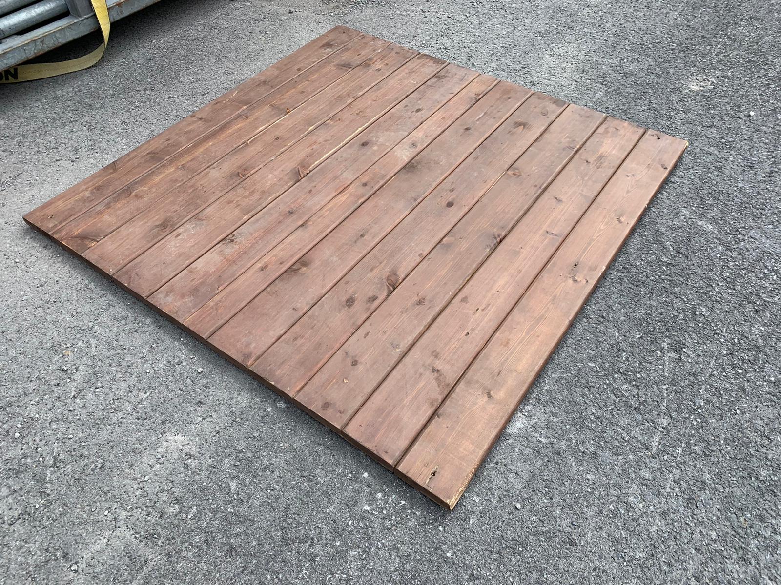 Carreaux de terrasse en cèdre rouge 4'x4'  usagées (pré-huilés couleur tabac)-3